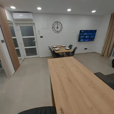 Apartament Marmas Selce